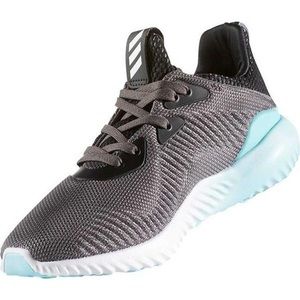 Adidas Women’s AlphaBounce Size 7